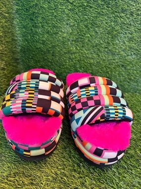 Ugg women’s Maxi Colorblock Fuzzy Slide Sandals - Hot Pink size 8 NEW